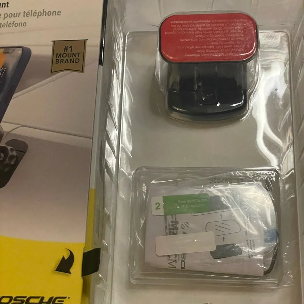 MAGIC-MOUNT DASH MAGNETIC PHONE MOUNT